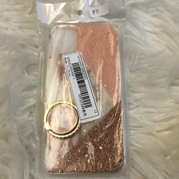 NWT! Marble print iPhone 11 case with ring - Picture 5 of 6